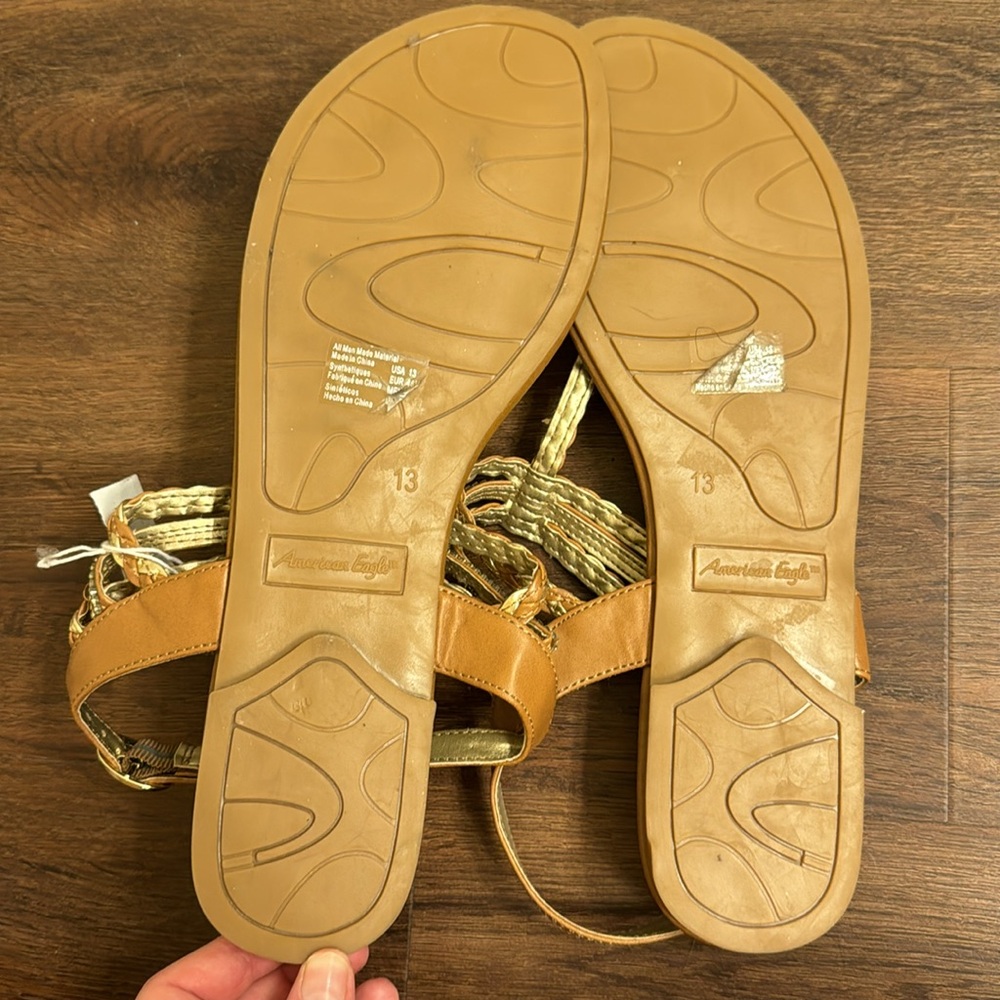 *NWT* American Eagle Sandals - Picture 6 of 7